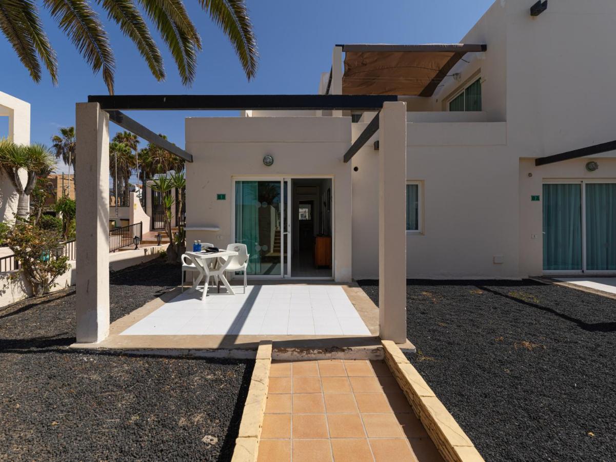 Homeforguest Apartamento Alisios 1 Con Piscina En Corralejo Exterior photo