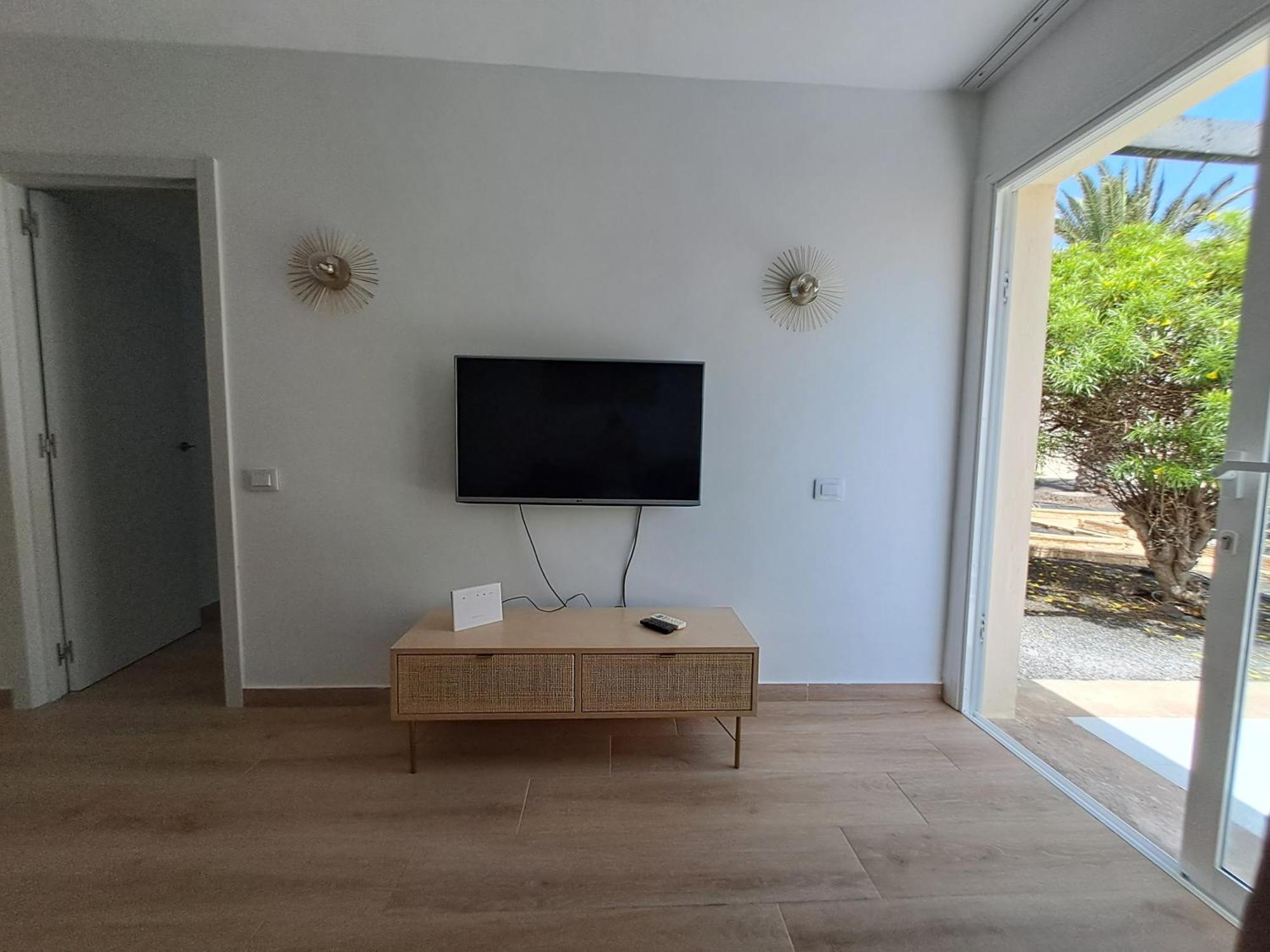 Homeforguest Apartamento Alisios 1 Con Piscina En Corralejo Exterior photo