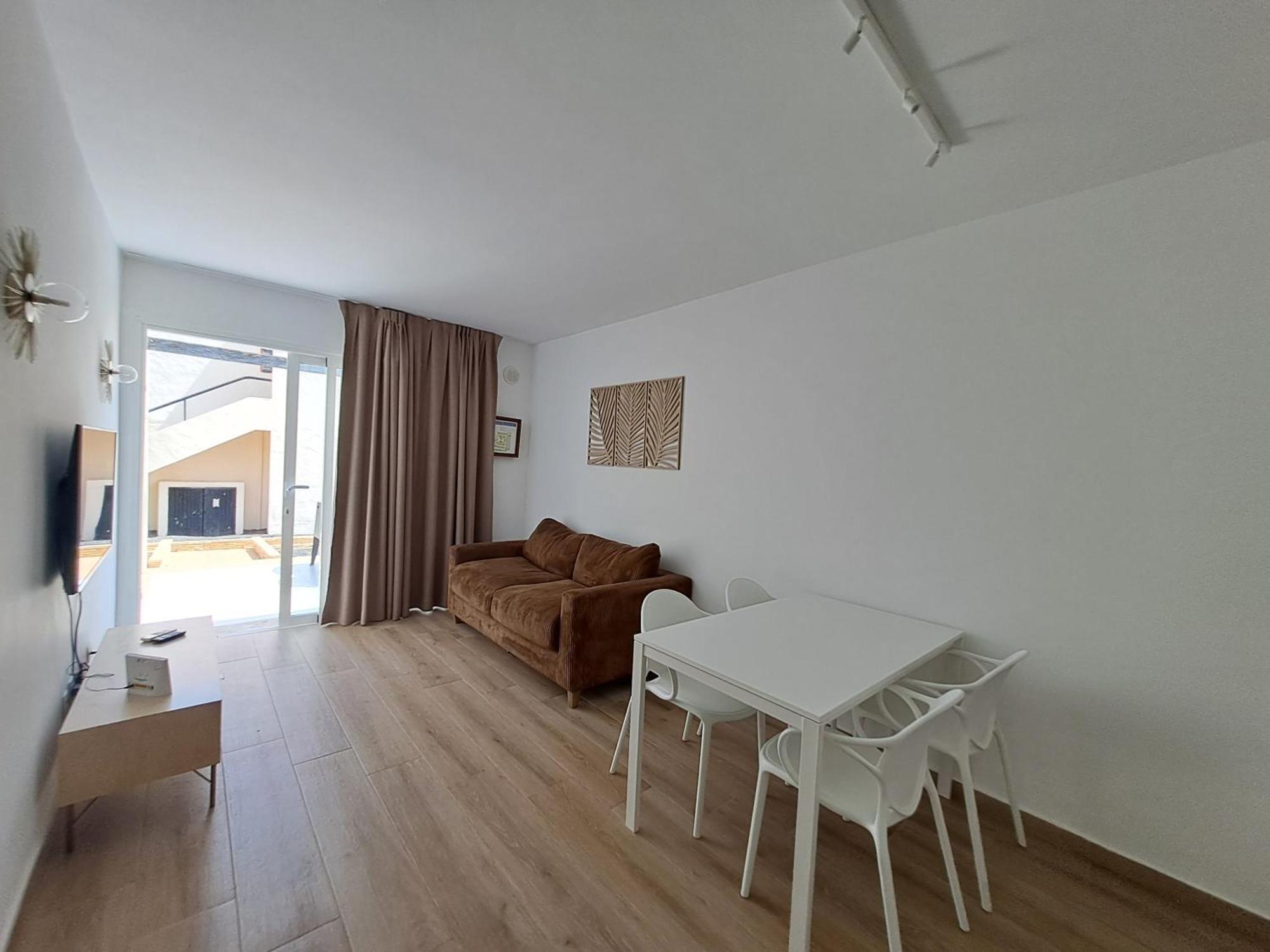 Homeforguest Apartamento Alisios 1 Con Piscina En Corralejo Exterior photo